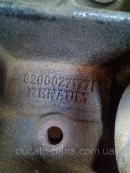 Кронштейн подвесного подшипника полуоси Renault Master 2.2/2.5dci 8200027177 8200027177 фото